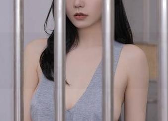 秀人网 – 这白衬衫私拍合集，林煊煊好像走进了错位的时空，心脏扑腾扑腾的