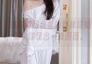 秀人网 – 刚刷到网盘里的舒林培奶牛写真，脑中浮现出一堆画面。