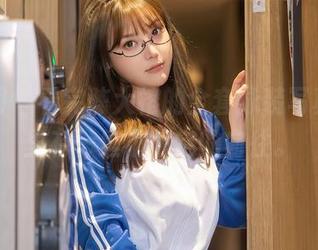 秀人网 – 看完陈大榕的全套泳装写真，心里有一丝不确定的向往。