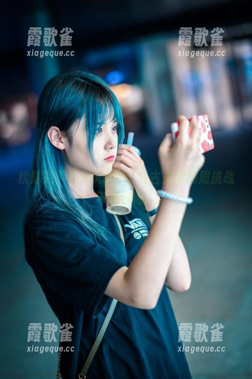 秋楚楚不秃头玩cos，复古美图屡屡挑战审美极限！