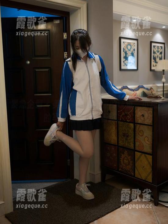紧急企划 - 美图唤起体操服的味道，小恩的写真果然令人着迷。