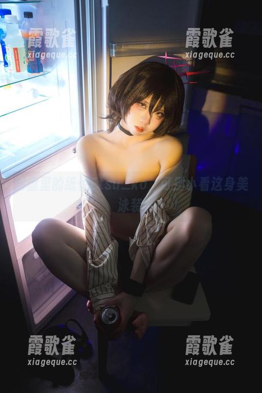 网盘里的纸悦Etsu_ko，可别小看这身美咲泳装。