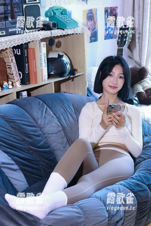 绮梦摄影 - 子涵的黑丝图包，资源更新听说又压缩包必须要解压的那种吗？