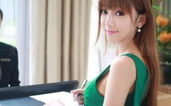 美媛馆 – 久久Aimee的海边，无圣光却照耀我的美图人生