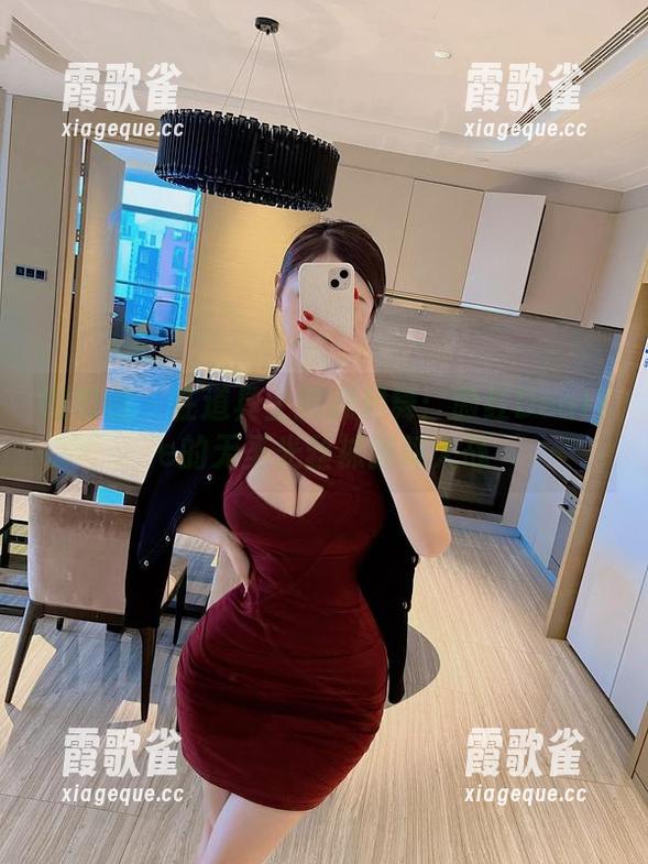微密圈 - 在道具上翩翩起舞：脸红Dearie的无圣光丝袜脚踩大战
