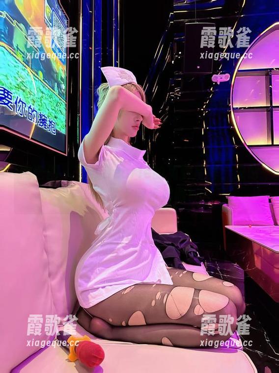 微密圈 - 脸红Dearie的免费写真，来吧，让肾上腺素沸腾！