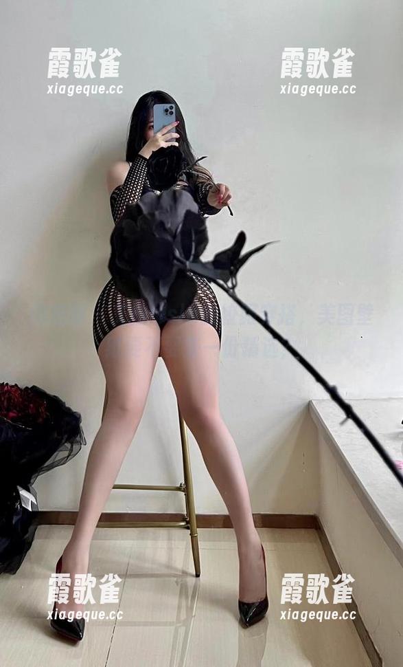 微密圈 - 艾拉·isla的校服穿搭，美图壁纸要不要来一份精选？