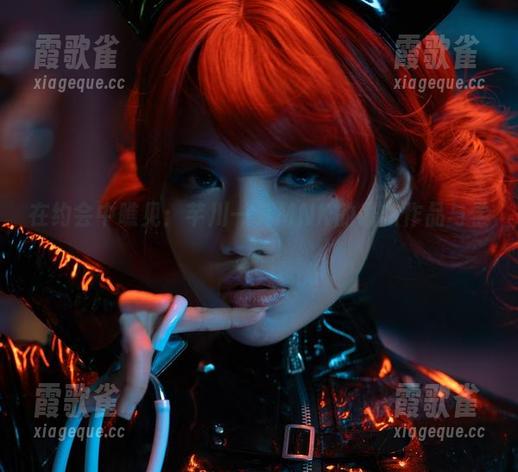 芊川一笑MNK 在约会中瞧见:芊川一笑MNK的最新作品与学长
