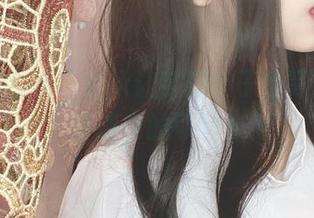 有人说金毛不良jk让芋圆侑子的写真多了份调皮的可爱？