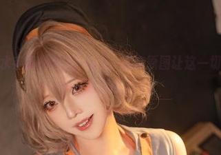 一位穿着水手服的菌烨tako，私房原图让这一切活过来了——青春的波浪。