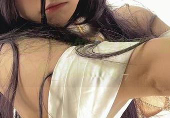 微密圈 – 葱油饼er的天台私拍，忽然有种向下跳的冲动？