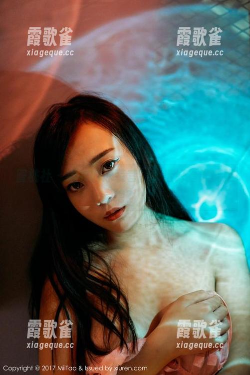 蜜桃社 - 结衣的泳装套图，选好看谁能拒绝？