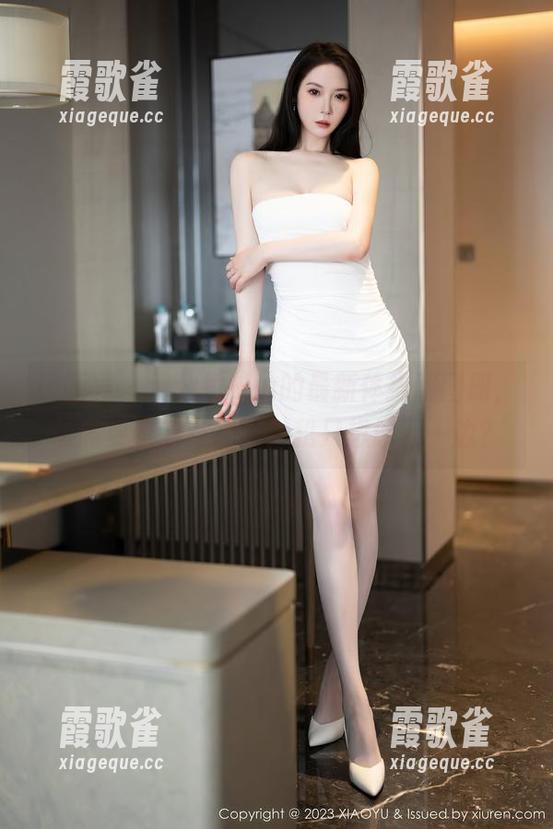 语画界 - 潘朵拉Laa的最新体操服图册，谁需要看健身视频？我只想悠闲一边？