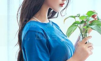 轰趴猫 – 不只是一张美图：Ellie艾栗栗的瑜伽，还能当你的壁纸！