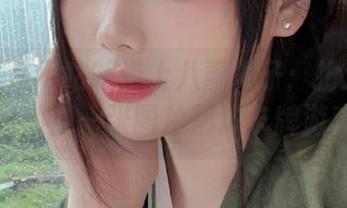 当阿九从不咕咕遇上八重神子：扮演得太像了，随便一张图片都成卡牌游戏了！