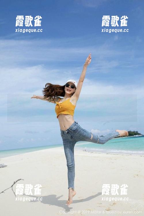 魅妍社 - 糯美子Mini悄悄分享私房美腿，咦，这姿势我也想试试。