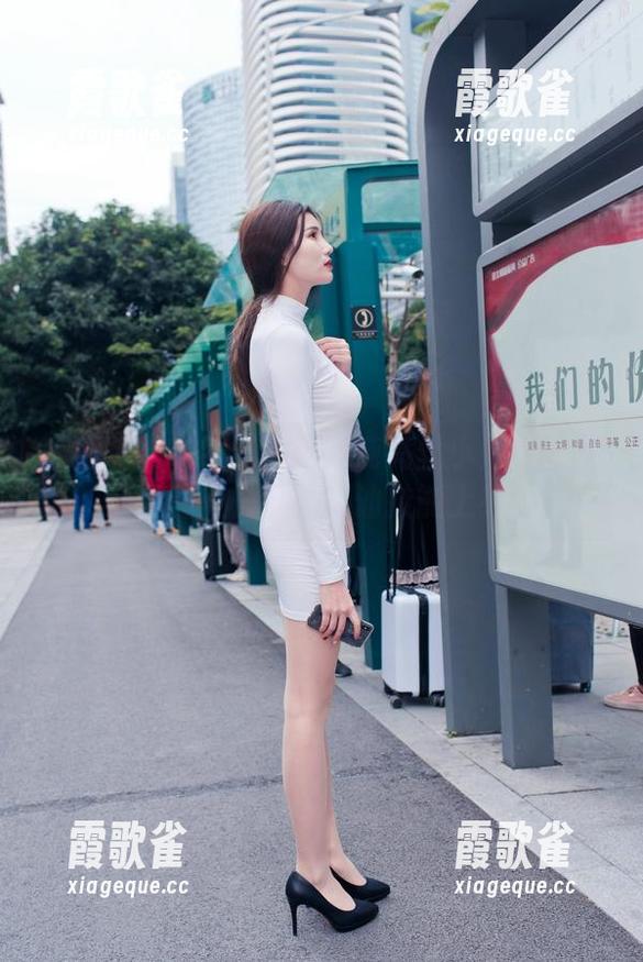 魔镜街拍：牛男御用清纯亮丝小姐姐的高清套图——设么搭讪技能上线！