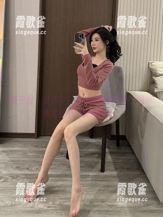 微密圈 - 更新中！黎允熙空姐图包，特价票大促销，快来抢购！