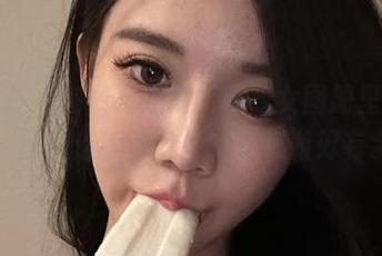 微密圈 – 在黎允熙的长腿修女图册里，真有一种‘走路带风’的修道游刃有余！